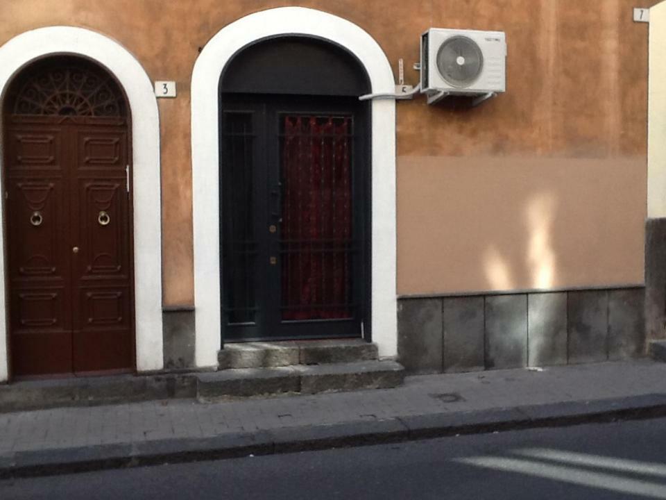 Gisira Apartments Al Borgo Catânia Exterior foto